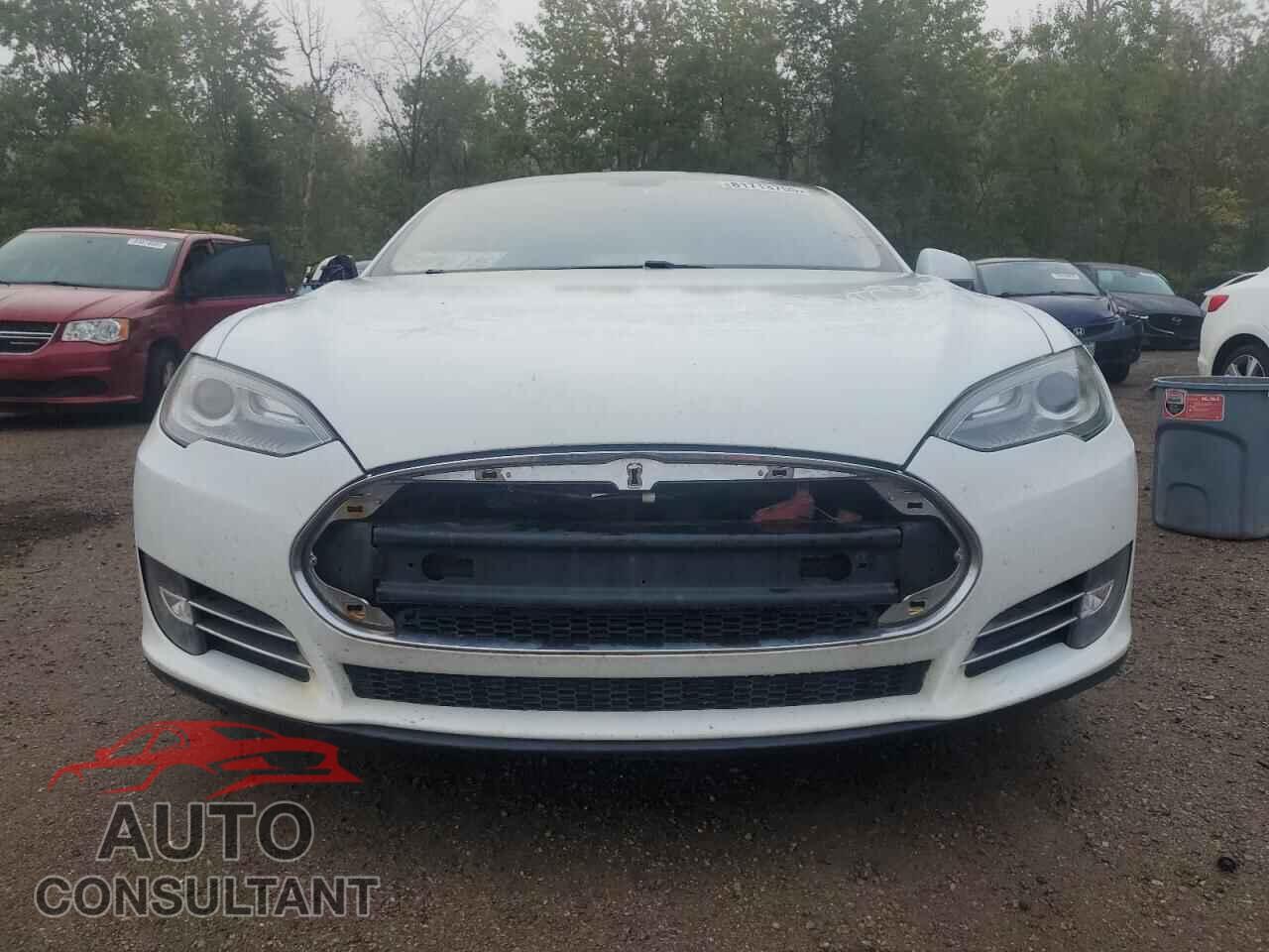 TESLA MODEL S 2013 - 5YJSA1AC0DFP10799