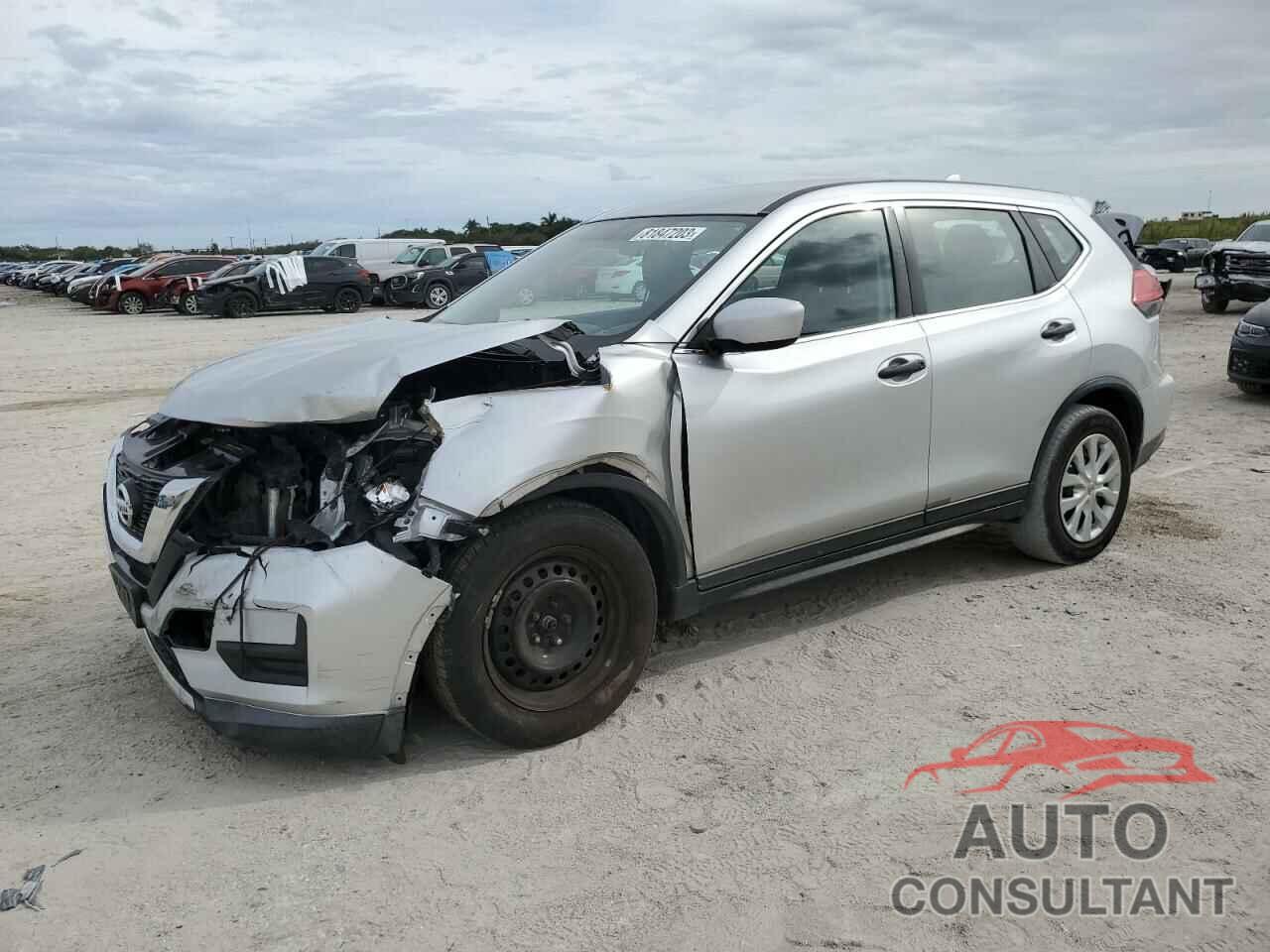 NISSAN ROGUE 2017 - KNMAT2MT6HP557297