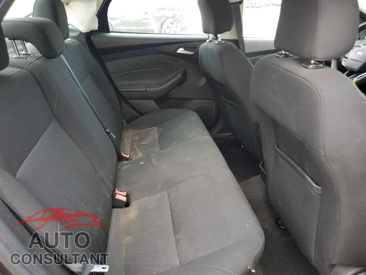 FORD FOCUS 2016 - 1FADP3F28GL212442
