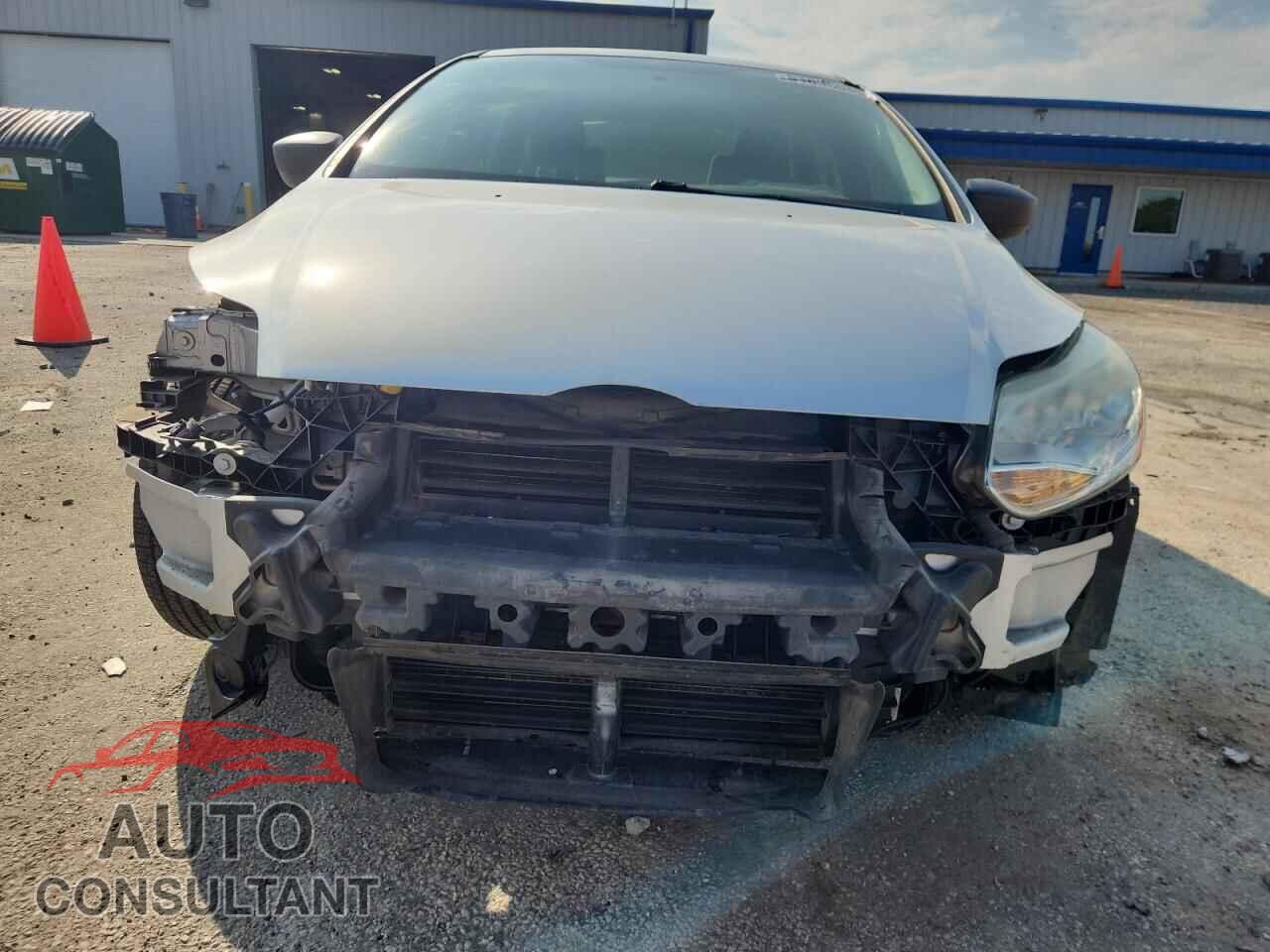 FORD FOCUS 2014 - 1FADP3E20EL288445