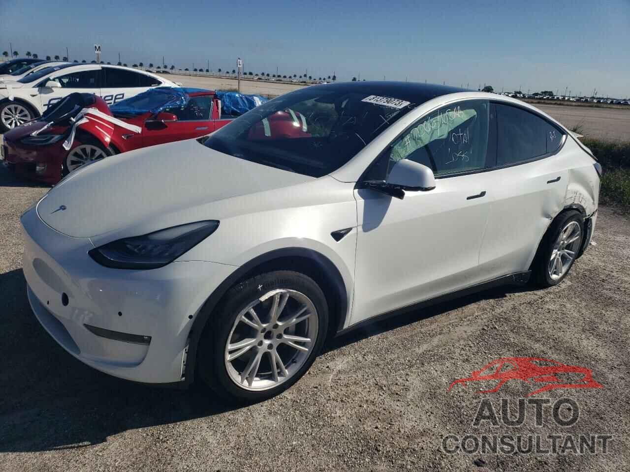 TESLA MODEL Y 2021 - 5YJYGDED3MF116432