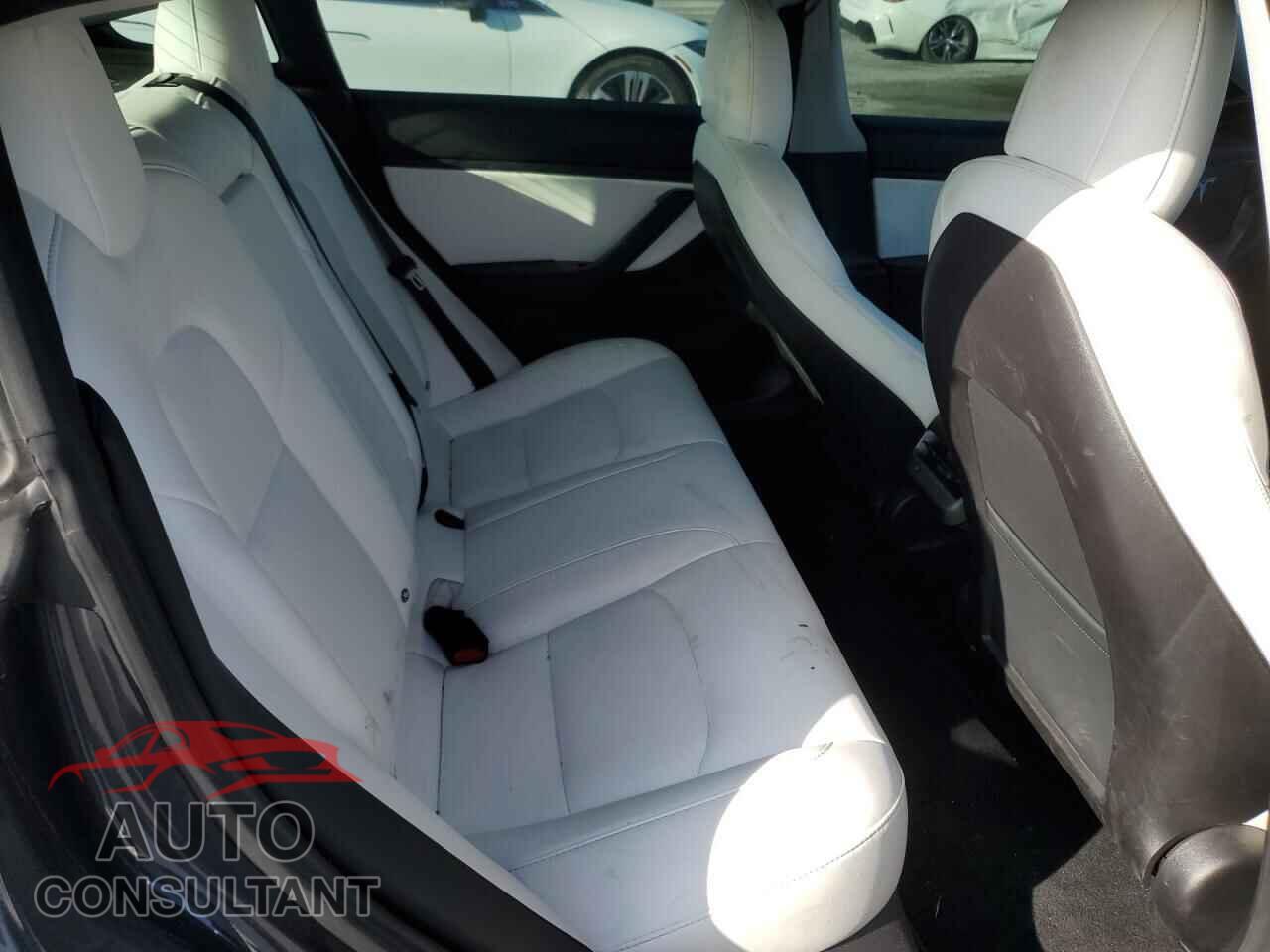 TESLA MODEL 3 2018 - 5YJ3E1EA2JF169168