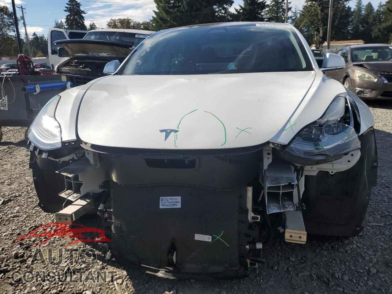 TESLA MODEL 3 2018 - 5YJ3E1EB0JF088629