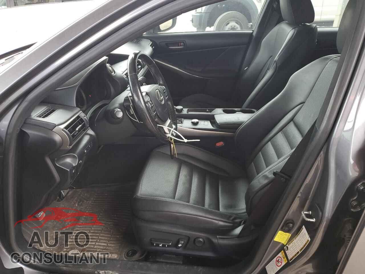 LEXUS IS 2017 - JTHBA1D28H5051511