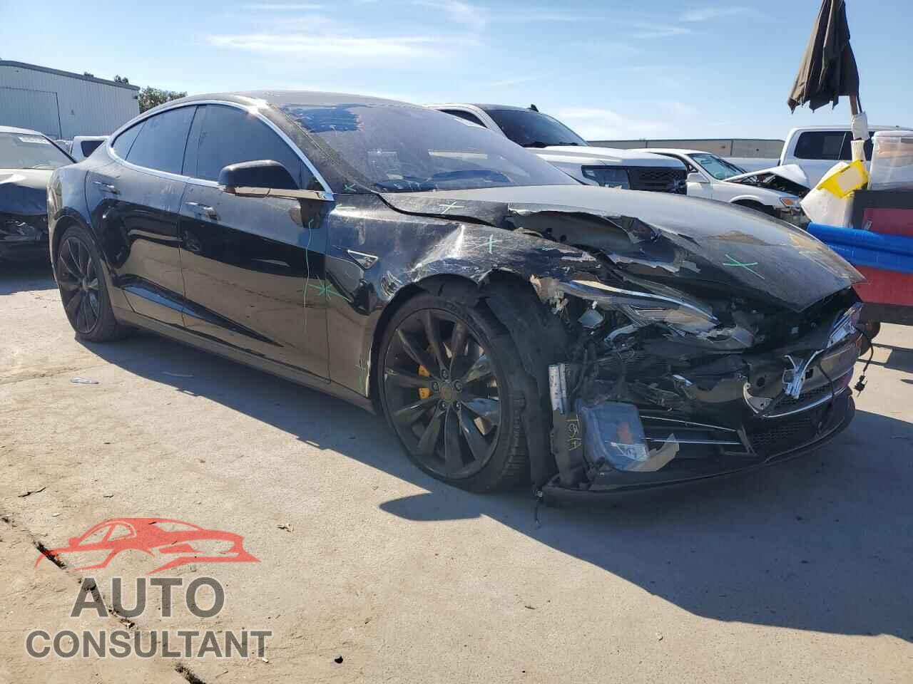 TESLA MODEL S 2015 - 5YJSA1E23FF108418