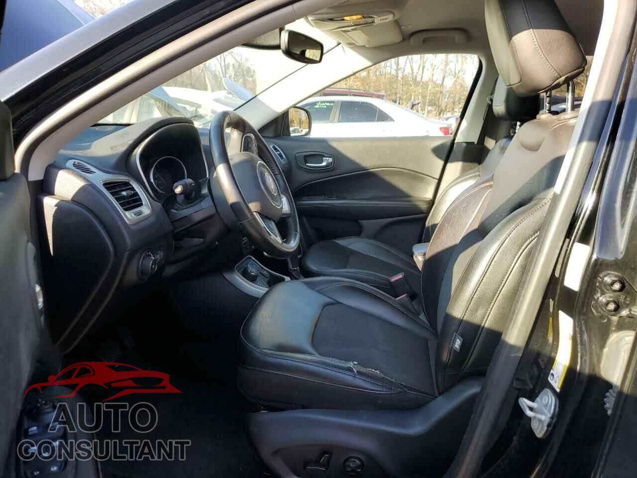 JEEP COMPASS 2018 - 3C4NJDBB5JT484700