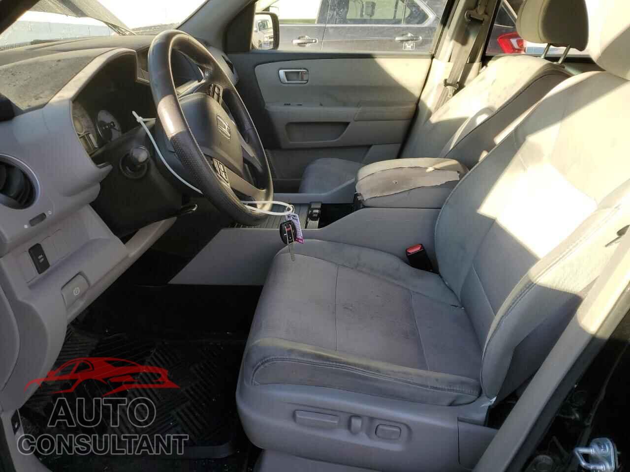 HONDA PILOT 2011 - 5FNYF4H4XBB057911