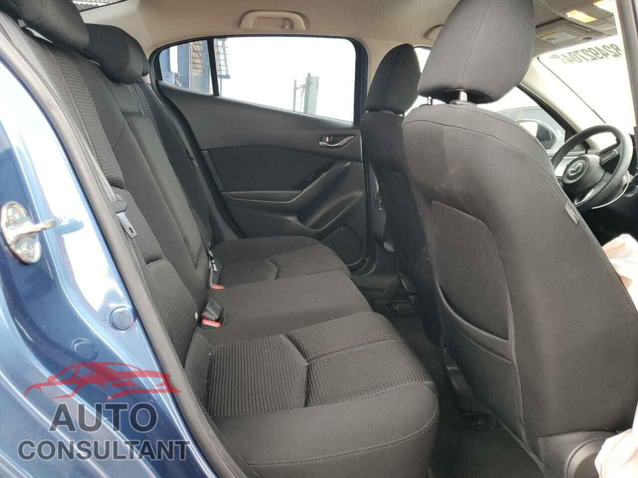 MAZDA 3 2017 - 3MZBN1U73HM106083