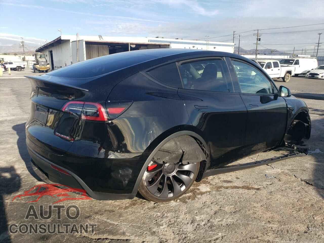 TESLA MODEL Y 2024 - 7SAYGDEF7RF051094