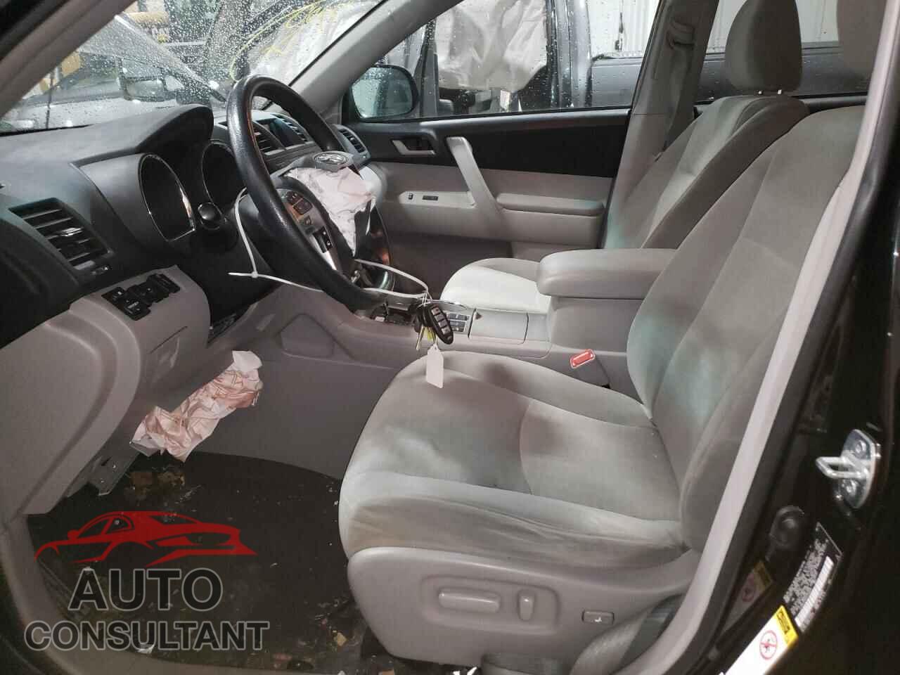 TOYOTA HIGHLANDER 2012 - 5TDBK3EH2CS159123