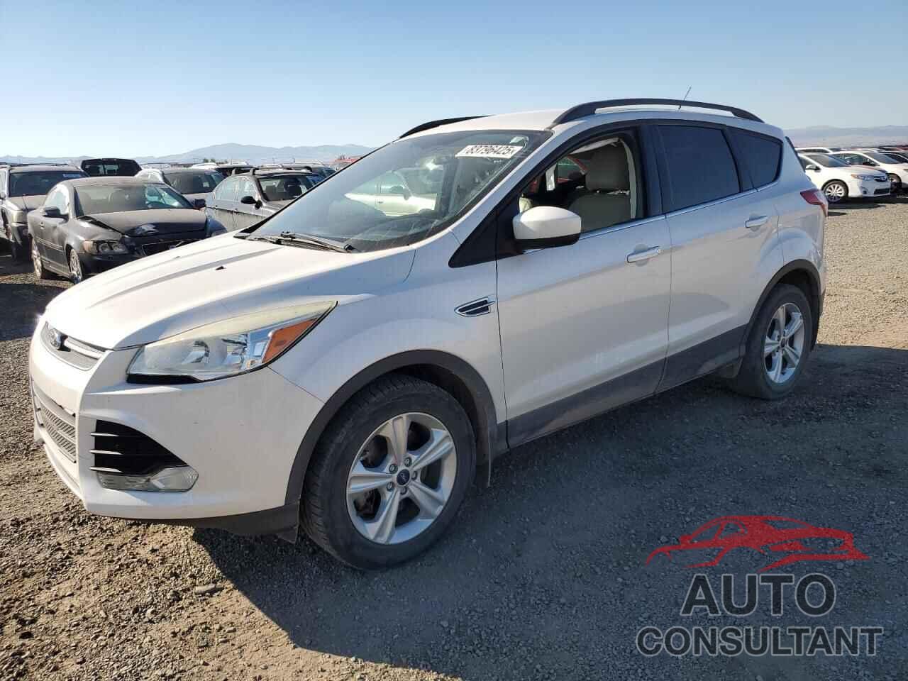 FORD ESCAPE 2015 - 1FMCU9G9XFUB50155