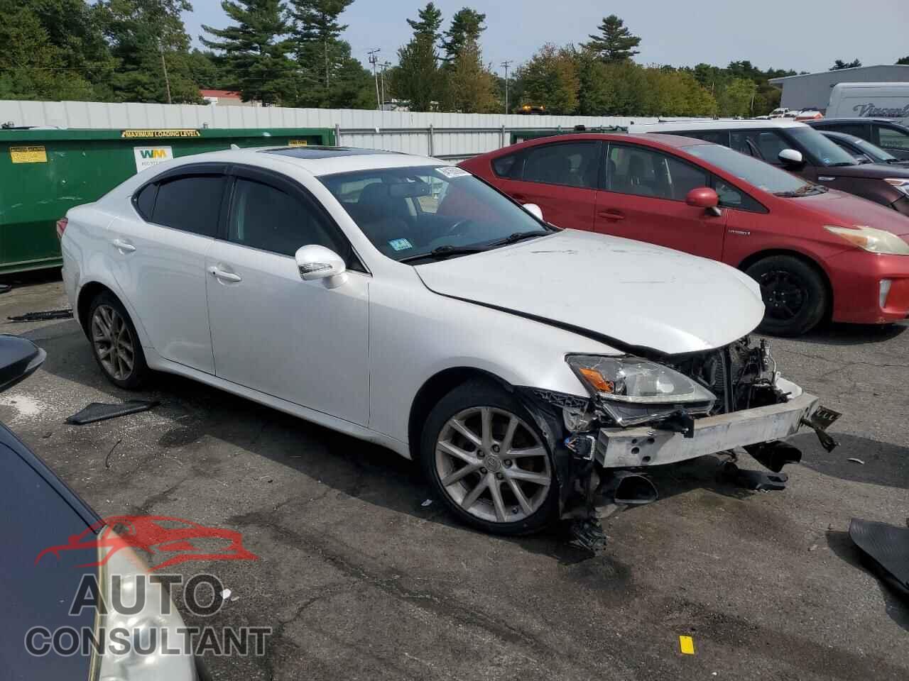 LEXUS IS 2011 - JTHCF5C29B2035194