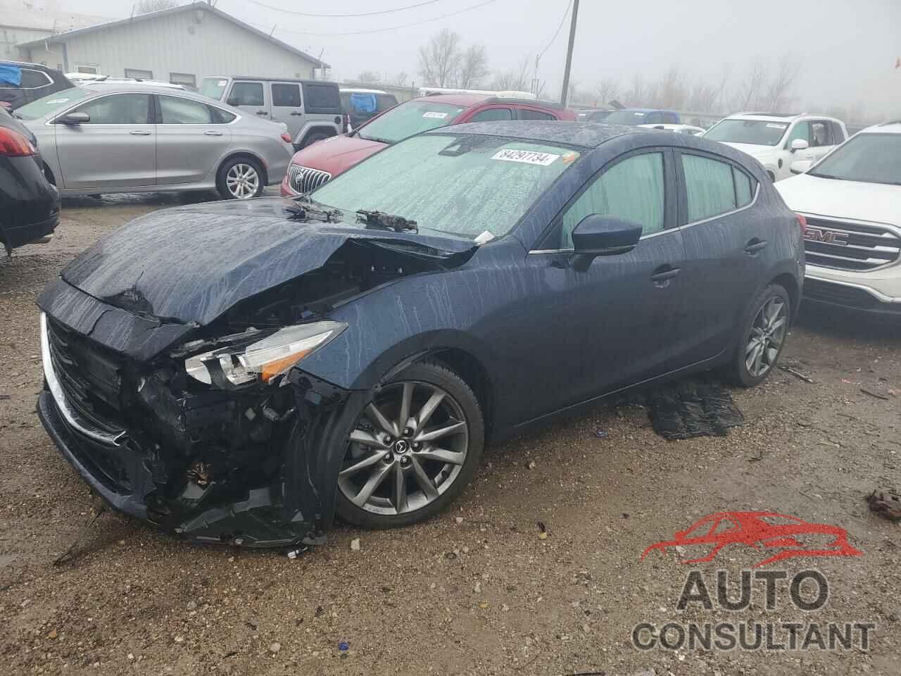 MAZDA 3 2018 - 3MZBN1L37JM186136
