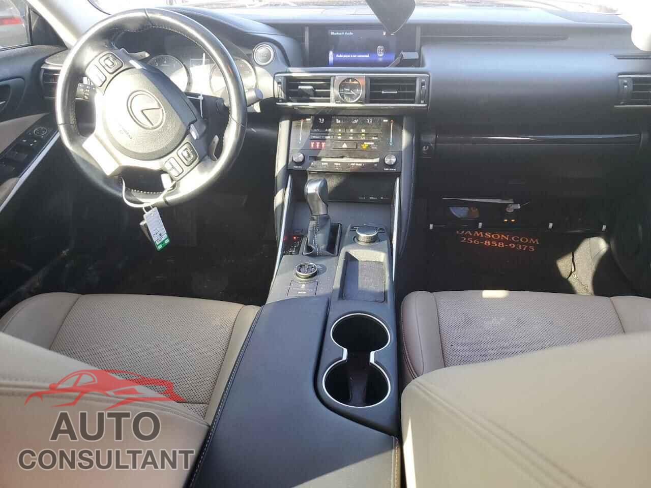 LEXUS IS 2017 - JTHBA1D21H5043377