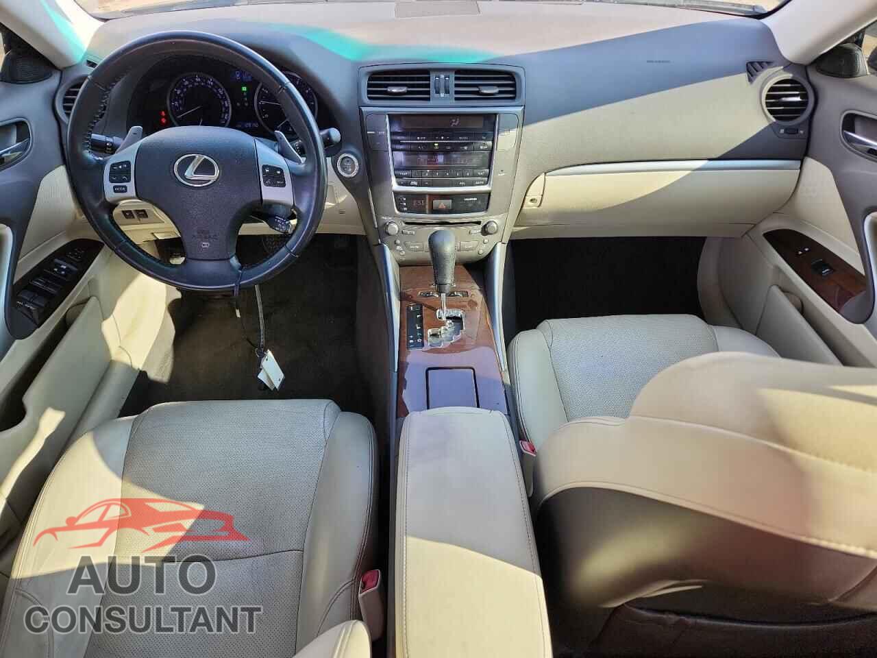 LEXUS IS 2012 - JTHBF5C26C5182679