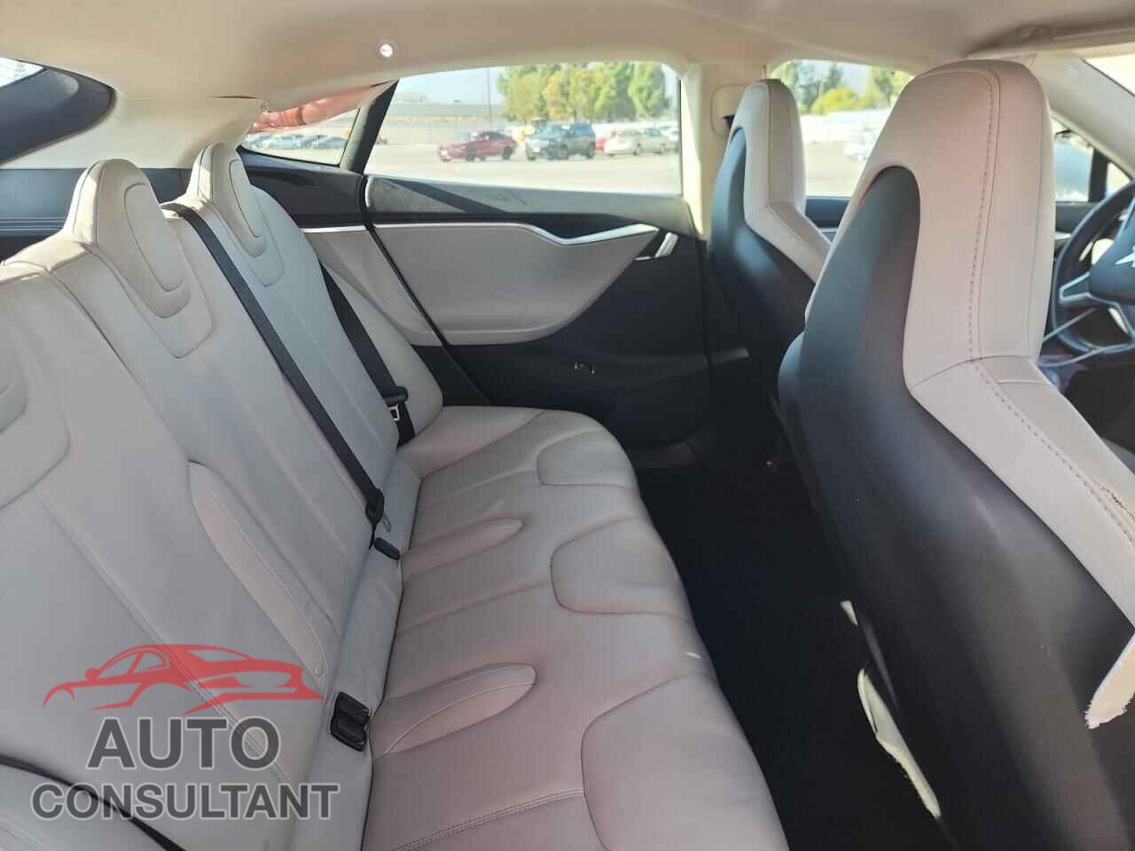 TESLA MODEL S 2013 - 5YJSA1CN6DFP19585