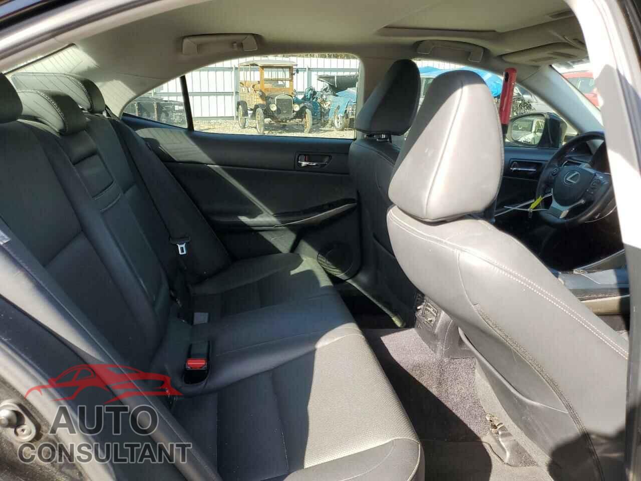 LEXUS IS 2014 - JTHBF1D25E5017927