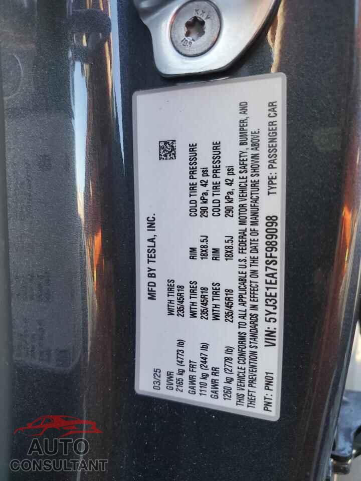 TESLA MODEL 3 2025 - 5YJ3E1EA7SF989098