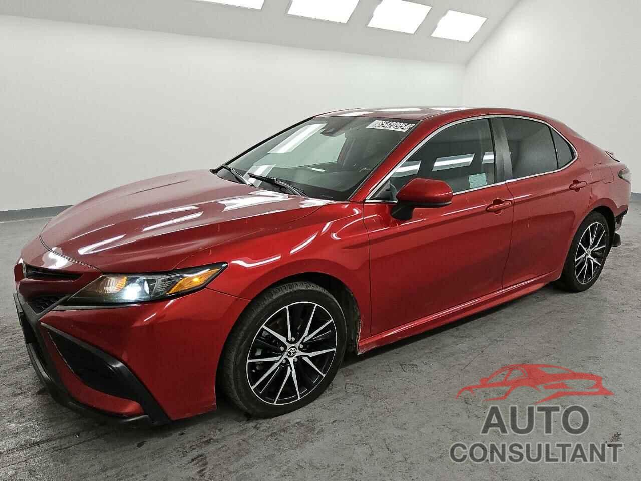 TOYOTA CAMRY 2021 - 4T1G11AK8MU427177