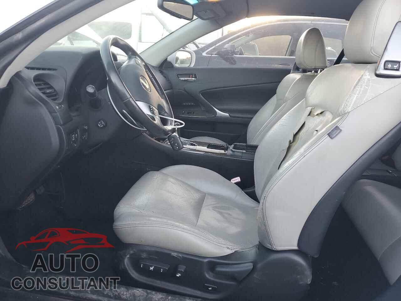 LEXUS IS 2011 - JTHFF2C22B2520997