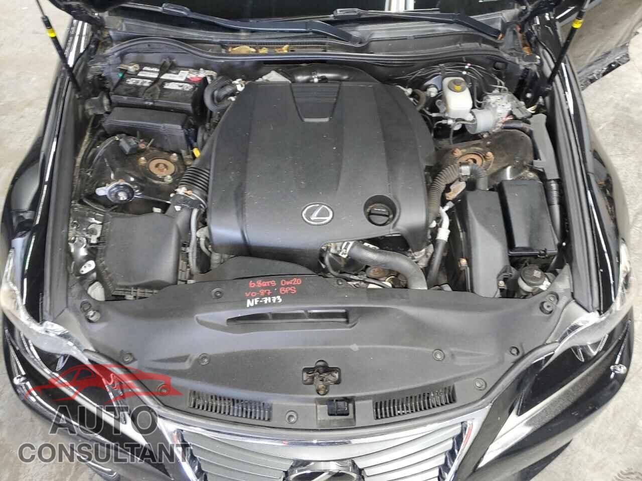 LEXUS IS 2015 - JTHCF1D21F5016439
