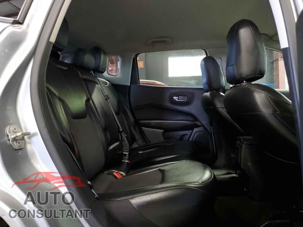 JEEP COMPASS 2020 - 3C4NJDDB7LT177397