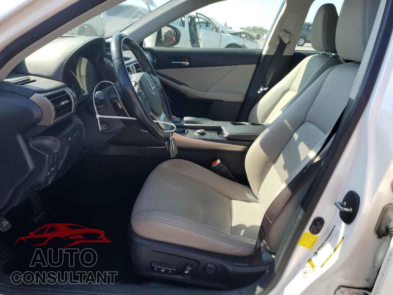 LEXUS IS 2016 - JTHBA1D26G5020305