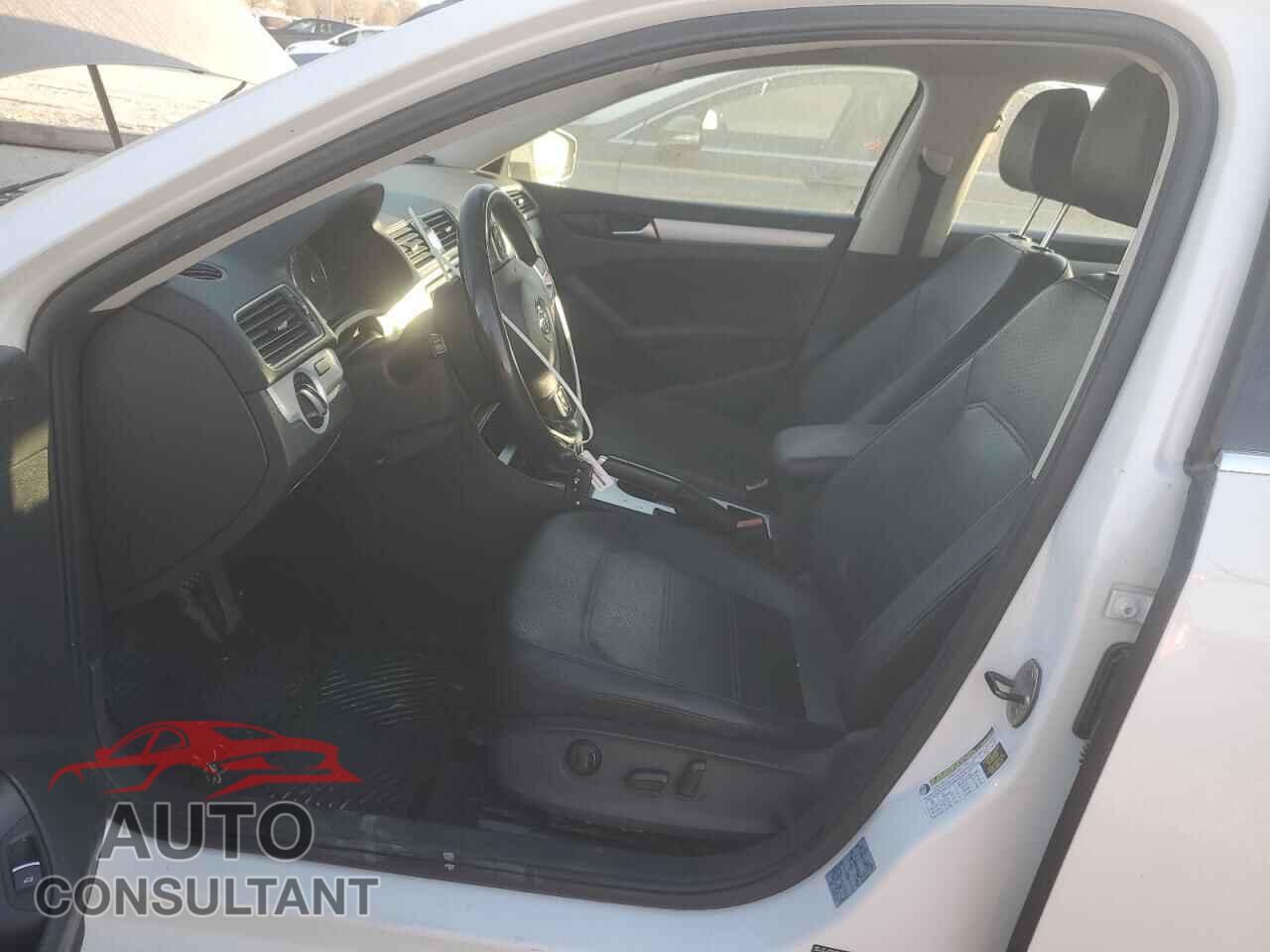 VOLKSWAGEN PASSAT 2013 - 1VWBN7A31DC142791