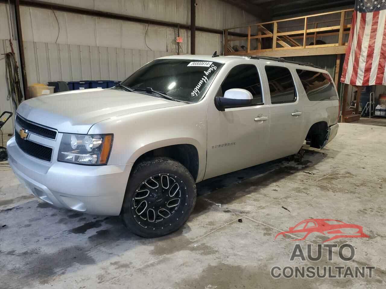 CHEVROLET SUBURBAN 2013 - 1GNSKJE71DR265873