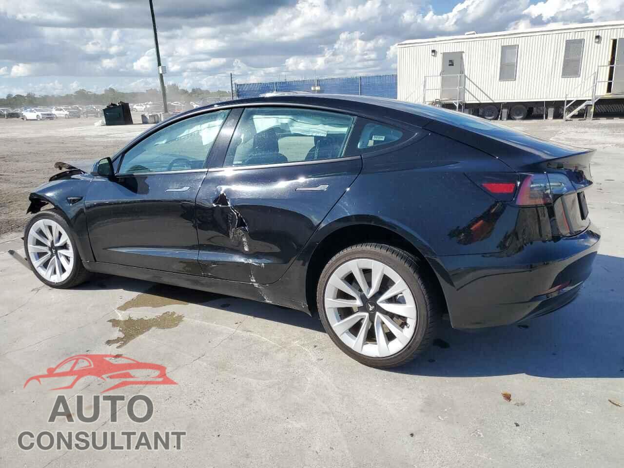 TESLA MODEL 3 2023 - 5YJ3E1EA0PF394696