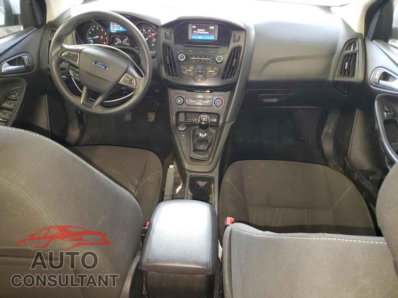 FORD FOCUS 2015 - 1FADP3FE3FL323344