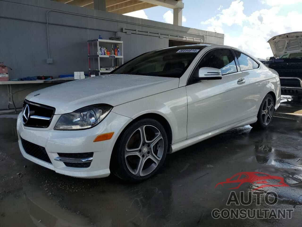 MERCEDES-BENZ C-CLASS 2014 - WDDGJ4HB0EG292410