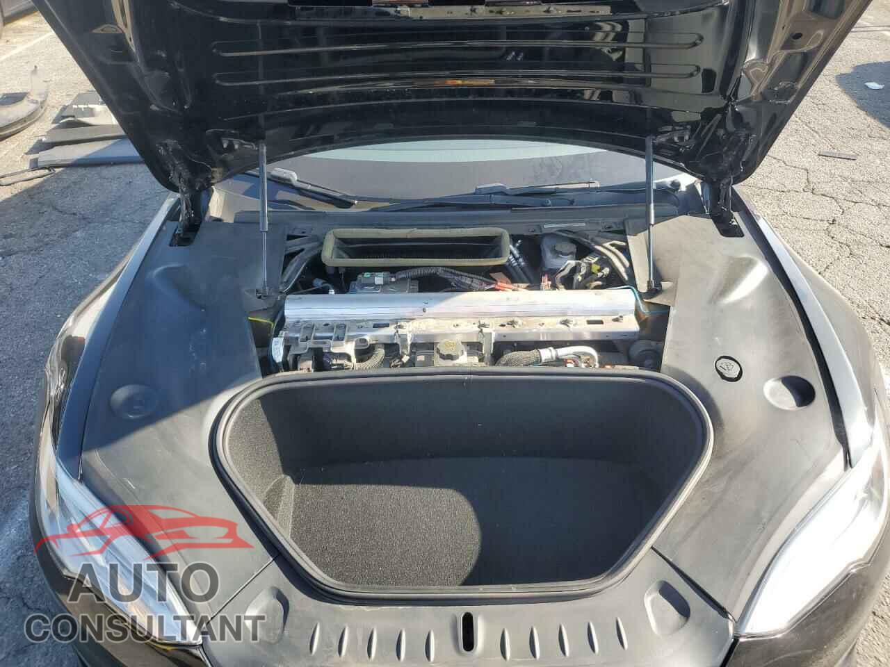 TESLA MODEL S 2021 - 5YJSA1E52MF443578