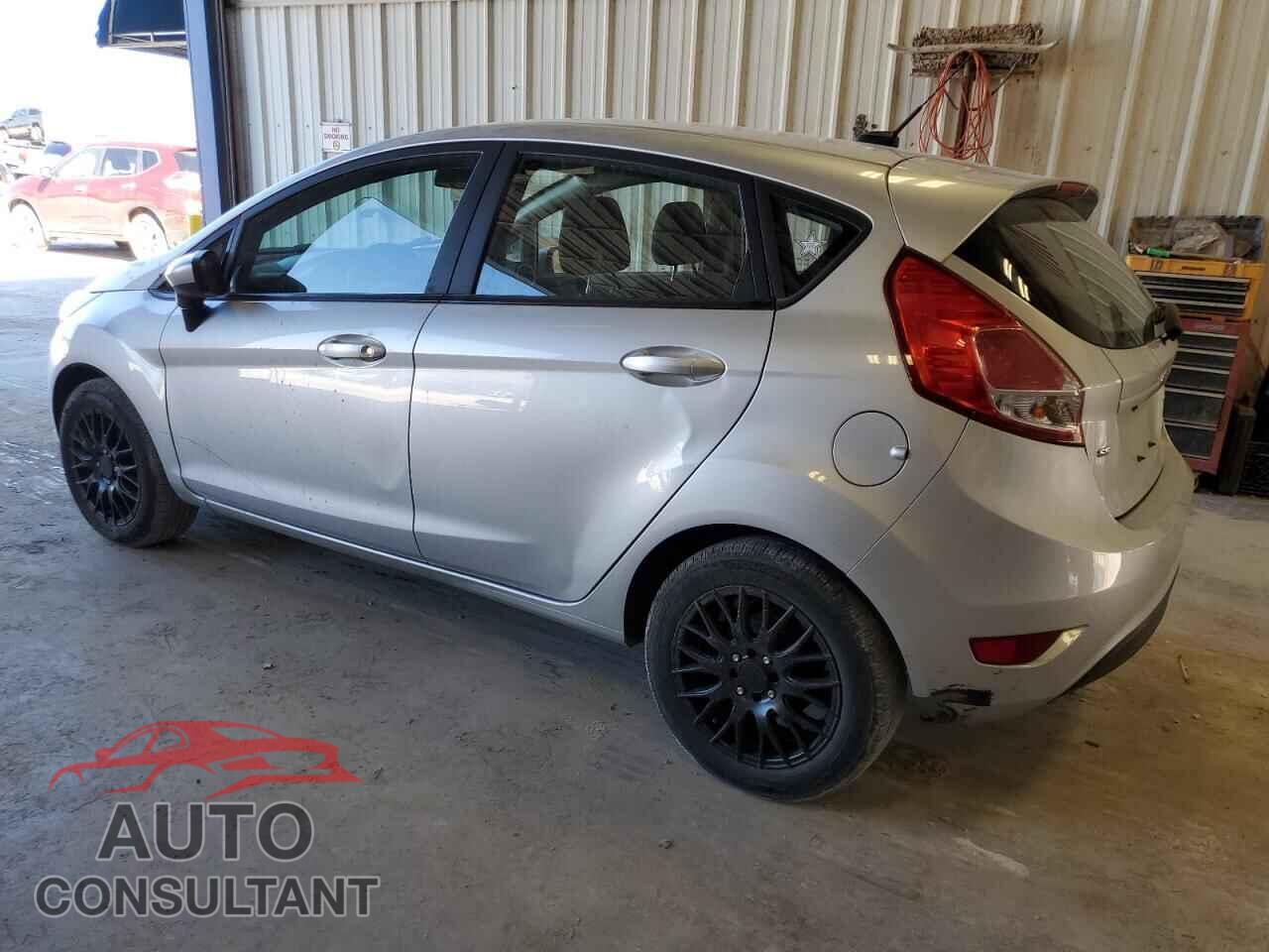 FORD FIESTA 2017 - 3FADP4EJ8HM123596