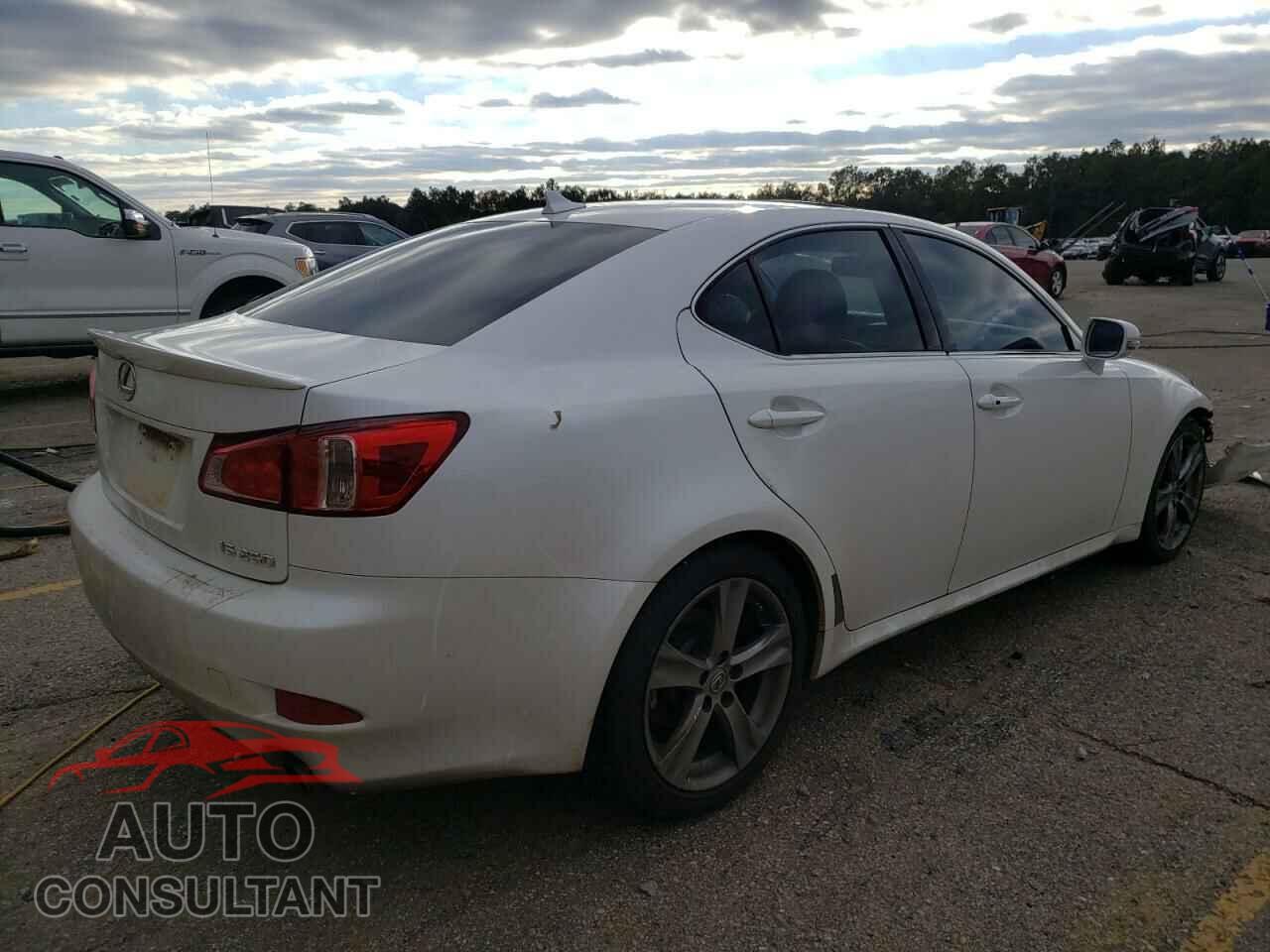LEXUS IS 2011 - JTHBF5C26B5151012