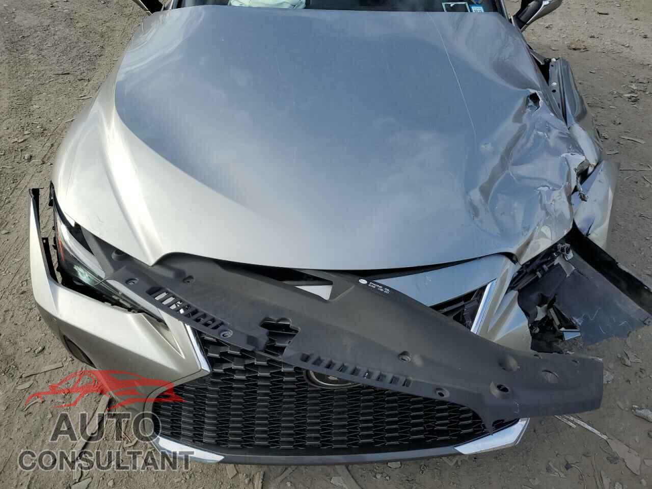 LEXUS IS 2021 - JTHC81F27M5044864