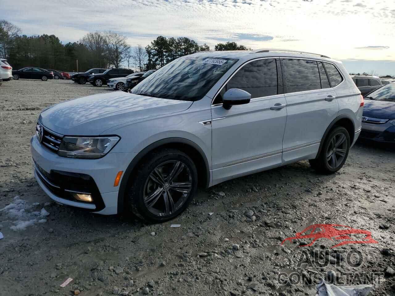 VOLKSWAGEN TIGUAN 2018 - 3VV3B7AX2JM198625