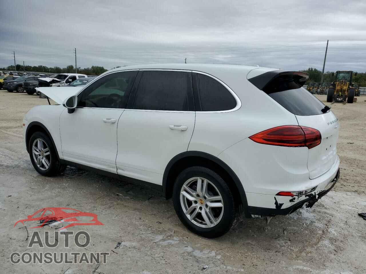 PORSCHE CAYENNE 2016 - WP1AA2A24GLA11362