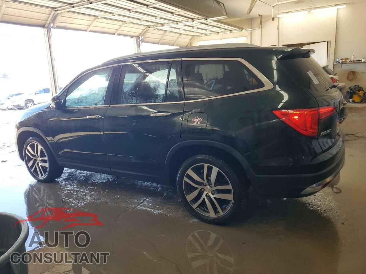 HONDA PILOT 2017 - 5FNYF6H90HB057304