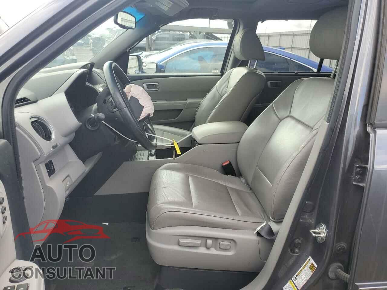 HONDA PILOT 2015 - 5FNYF3H99FB020019
