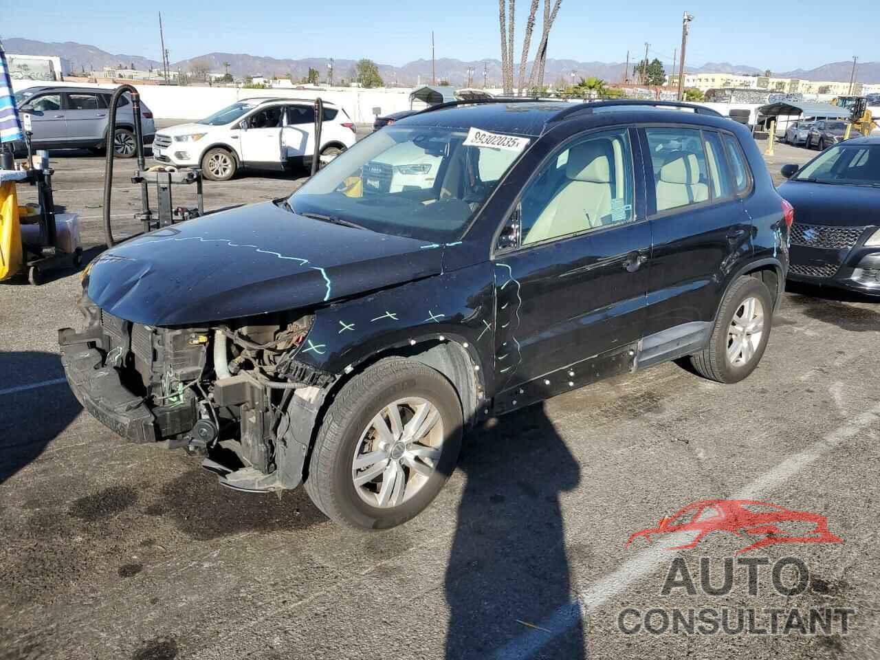 VOLKSWAGEN TIGUAN 2017 - WVGAV7AXXHK023677