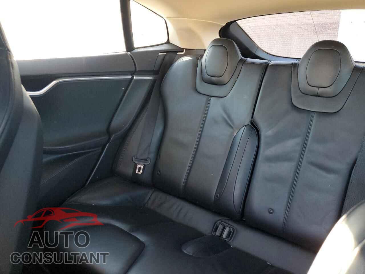 TESLA MODEL S 2013 - 5YJSA1CG8DFP09688