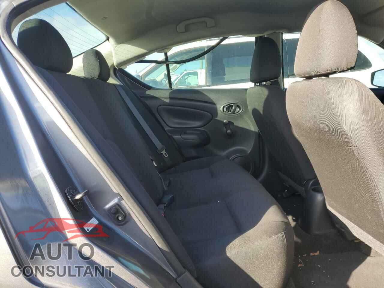 NISSAN VERSA 2019 - 3N1CN7AP3KL826658