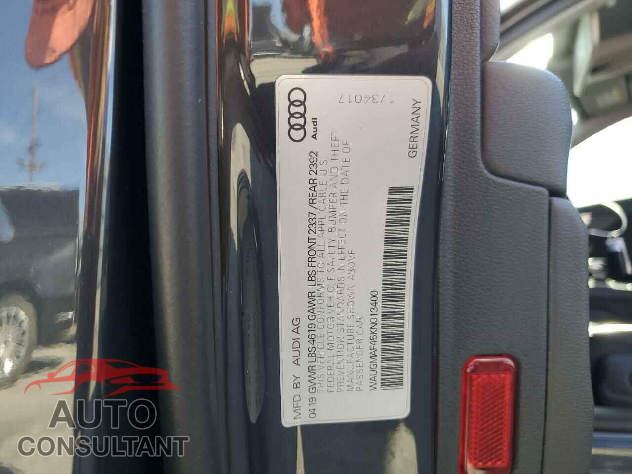 AUDI A4 2019 - WAUGMAF45KN013400