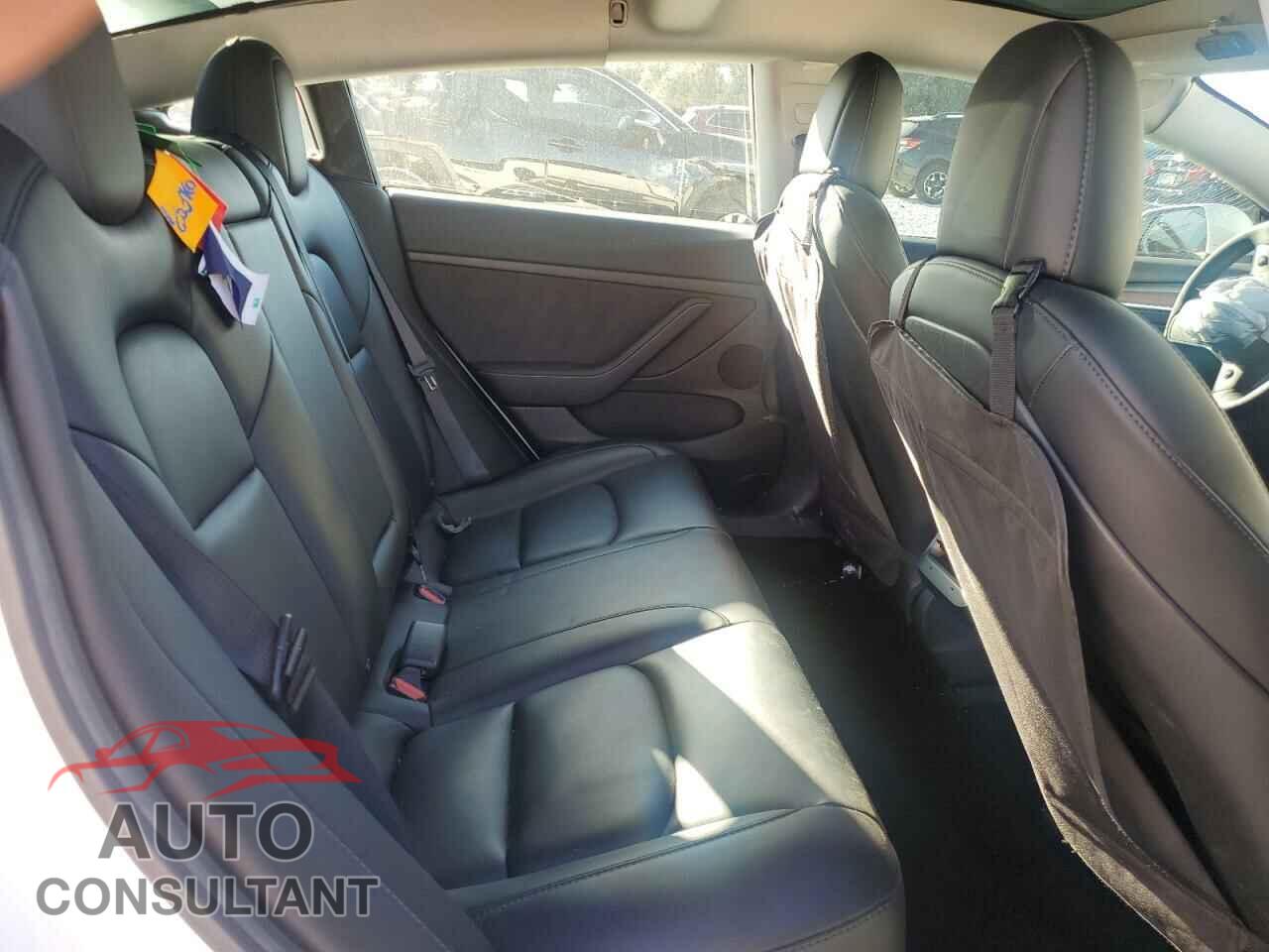 TESLA MODEL 3 2021 - 5YJ3E1EA5MF053824