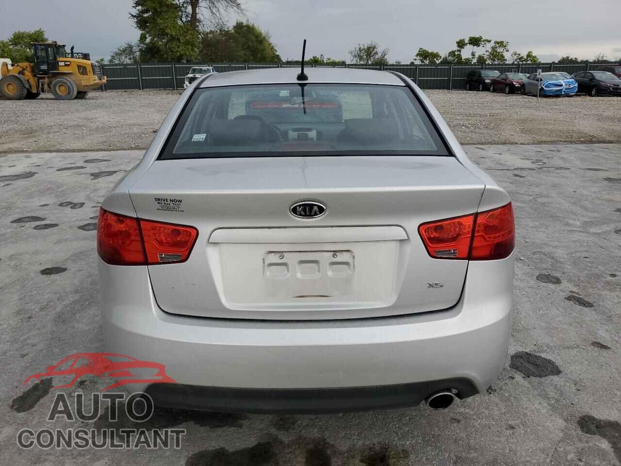 KIA FORTE 2010 - KNAFW4A35A5066053