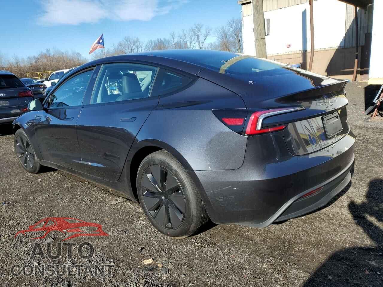 TESLA MODEL 3 2024 - 5YJ3E1EB9RF823782