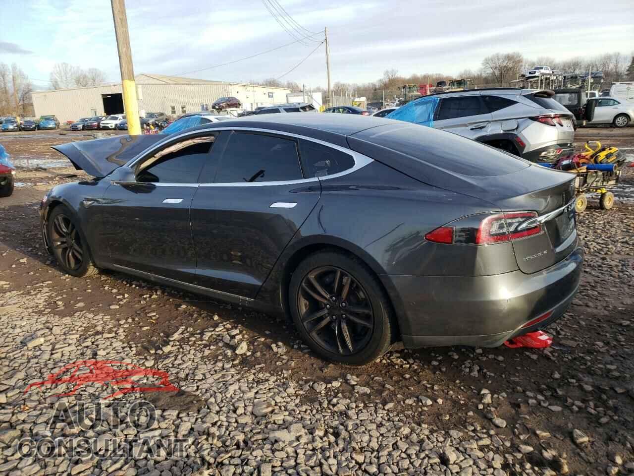 TESLA MODEL S 2015 - 5YJSA1E25FF108744