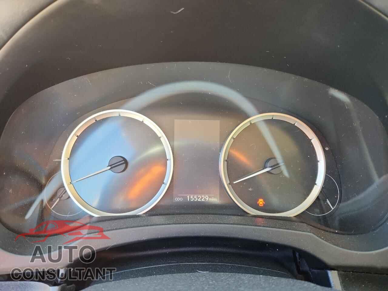 LEXUS IS 2014 - JTHBF1D23E5030305