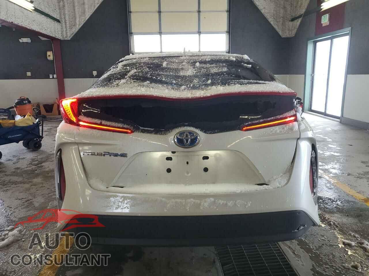 TOYOTA PRIUS 2018 - JTDKARFP3J3076830